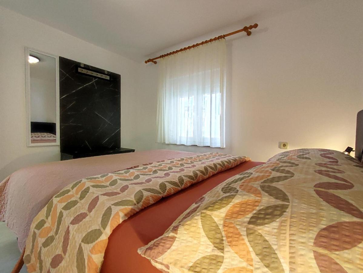 Apartments Jolic วีร์ ภายนอก รูปภาพ