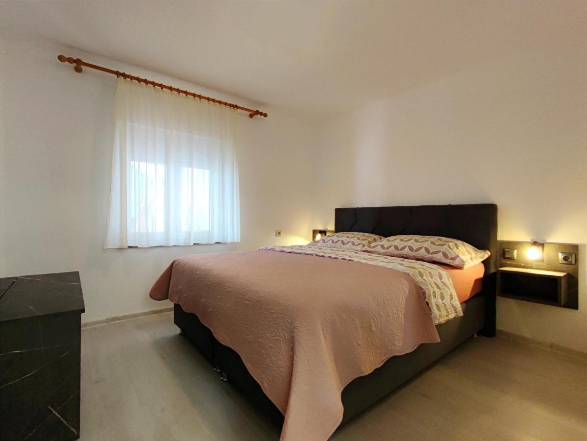 Apartments Jolic วีร์ ภายนอก รูปภาพ